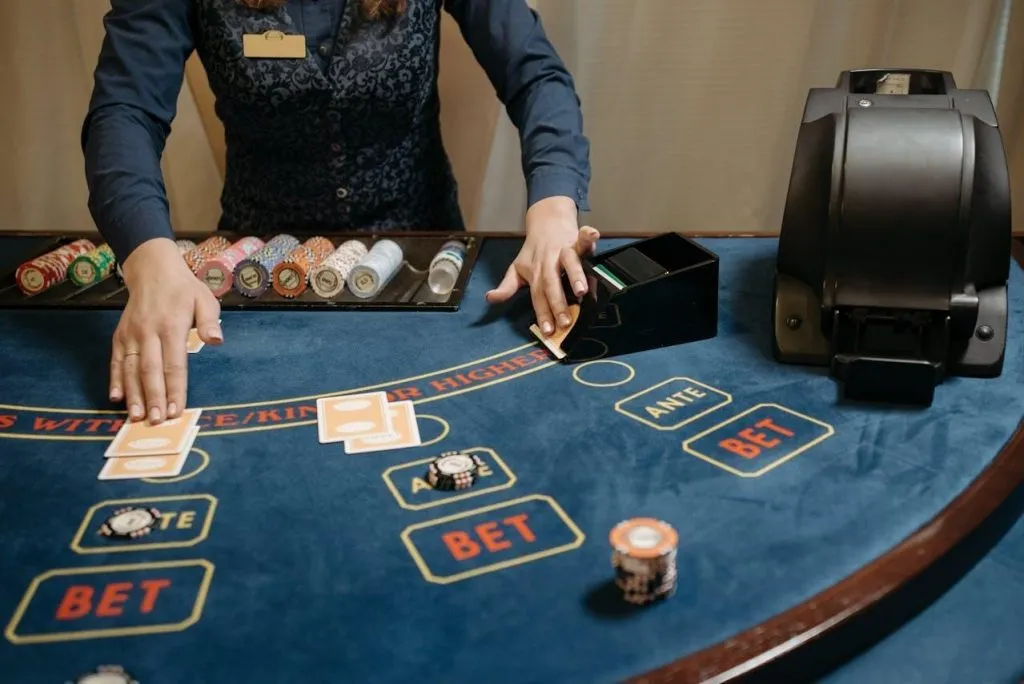 live dealer dealing cards