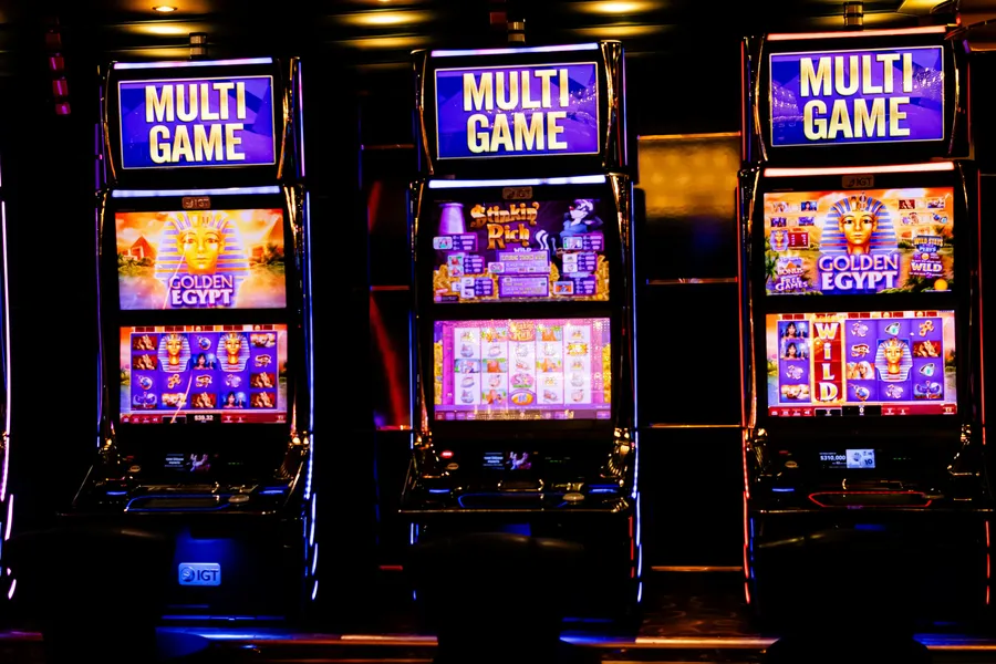 creative online slots themes